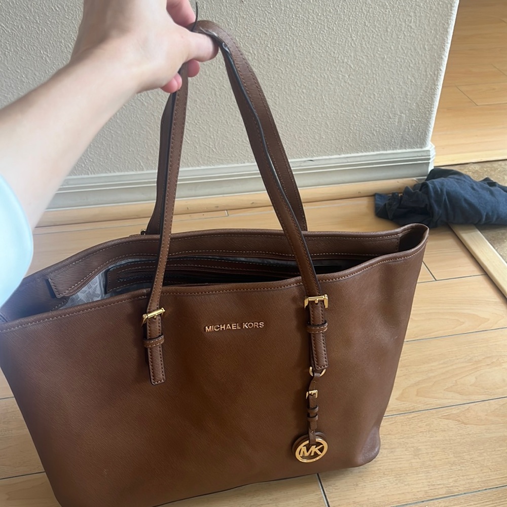 Michael kors purse